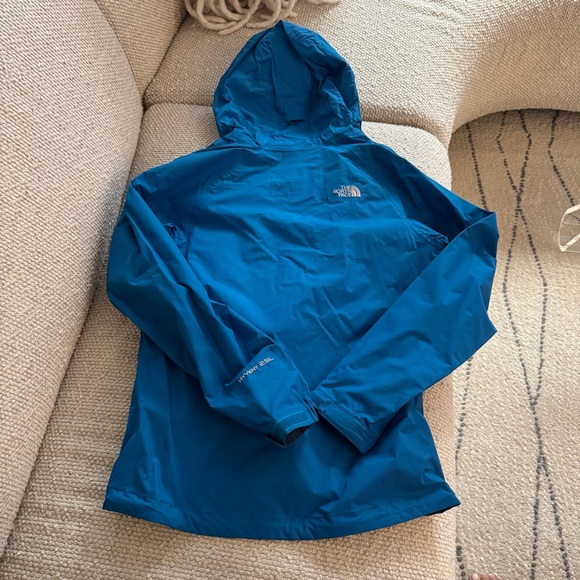 The Northface Turquoise Rain Jacket - Picture 7 of 8